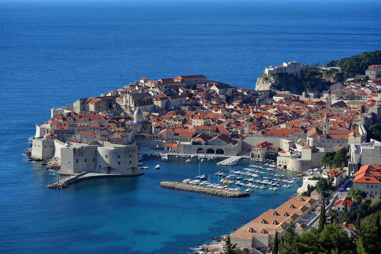 Dubrovnik: la Perla del Adriático, murallas y casco historico
