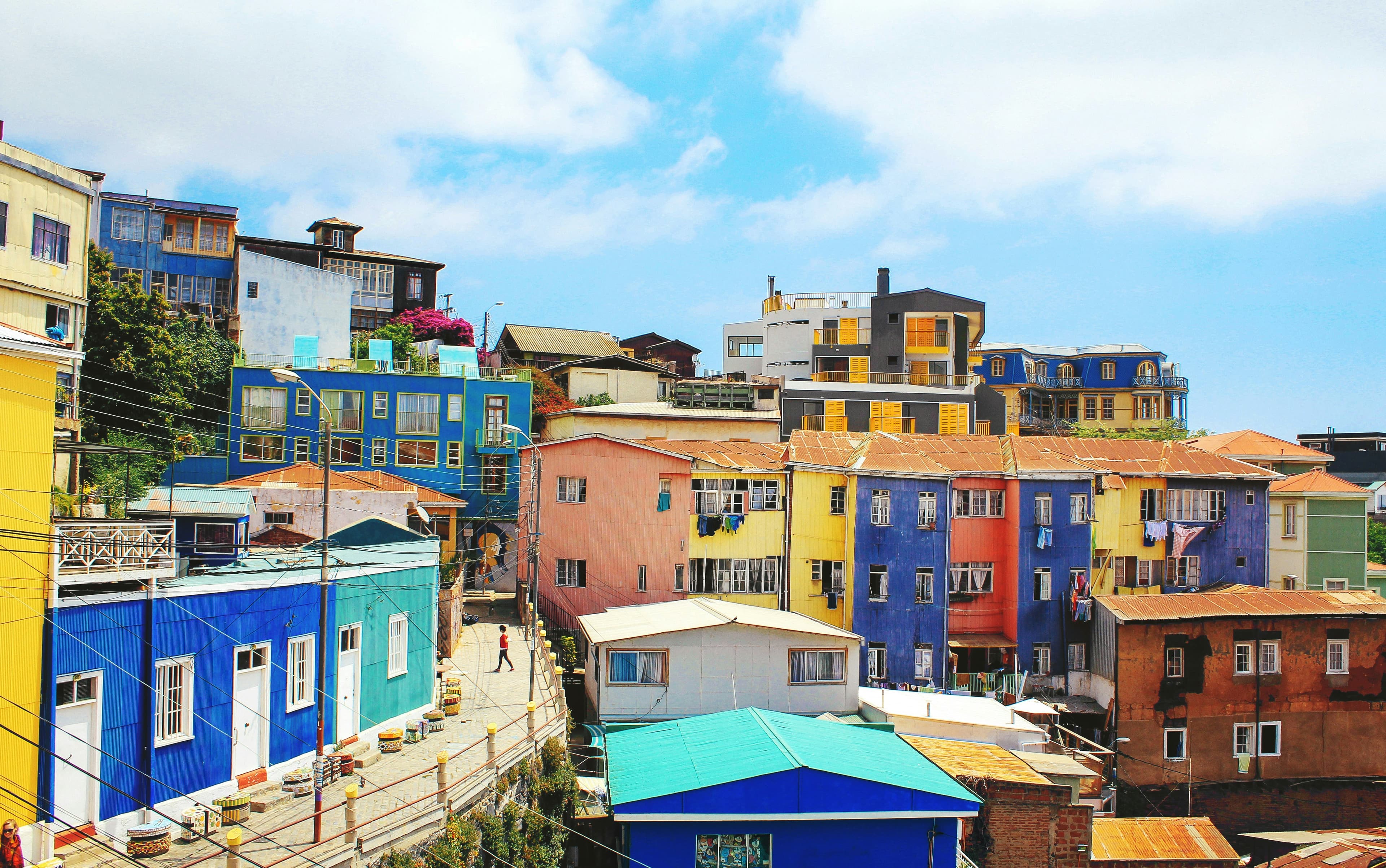 Valparaiso: los ascensores del siglo XIX, los murales de street art mas famosos de Chile y el Pacifico