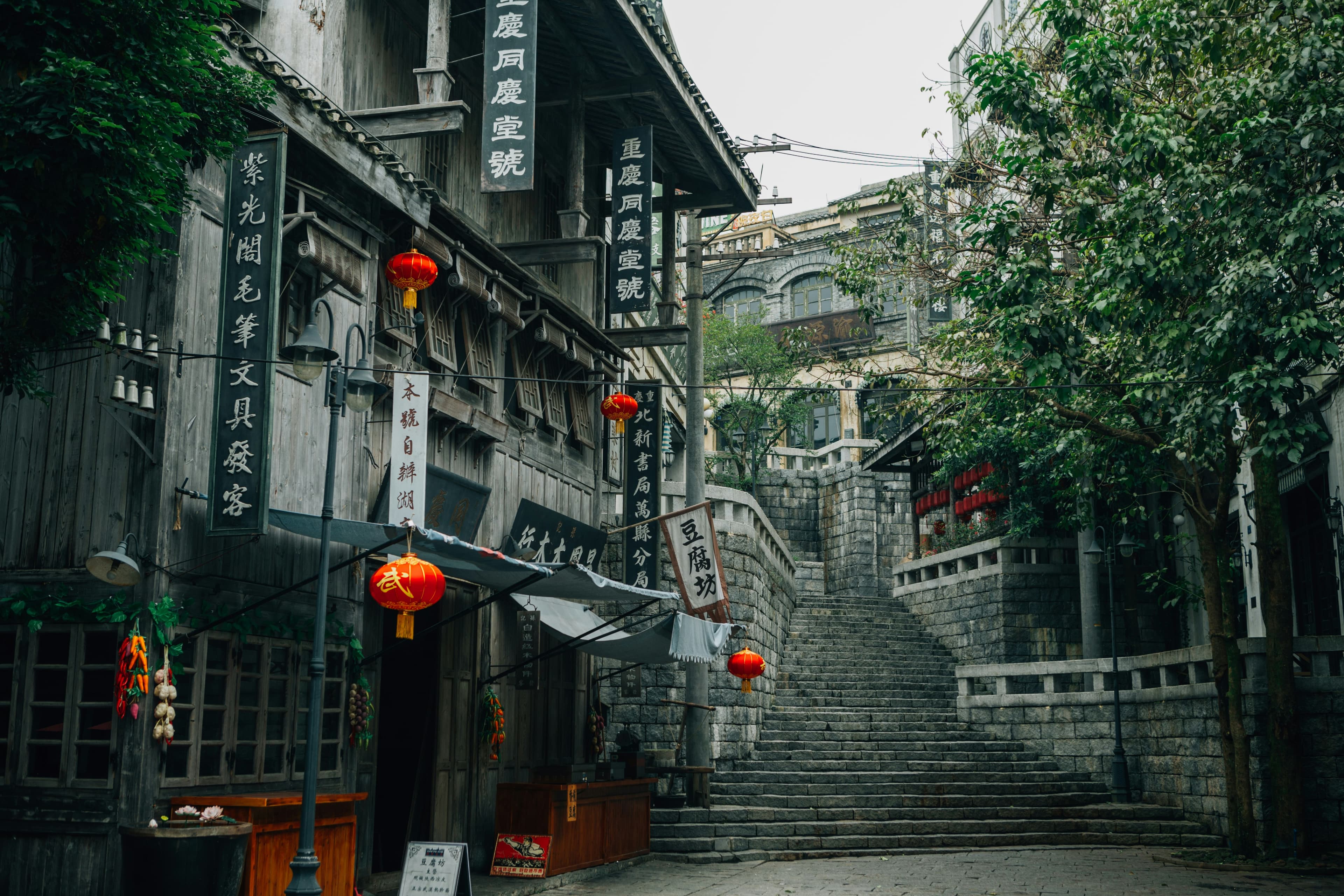 Amanecer sobre el río Li desde el Mirador Xianggong, bicicleta por el Yulong y vuelo a Shanghai
