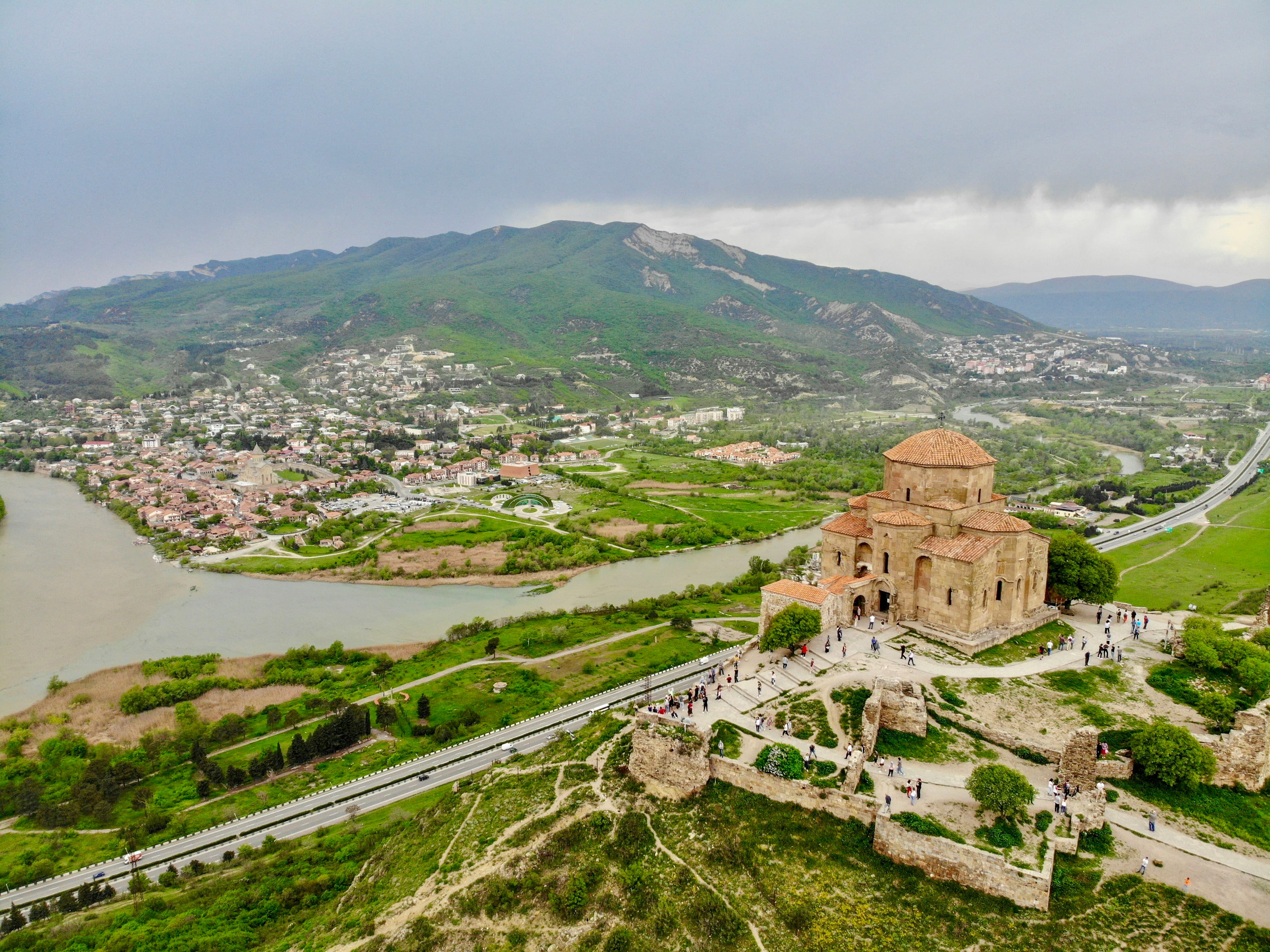 Mtskheta la capital sagrada, el Museo Stalin en Gori y la ciudad rupestre de Uplistsikhe