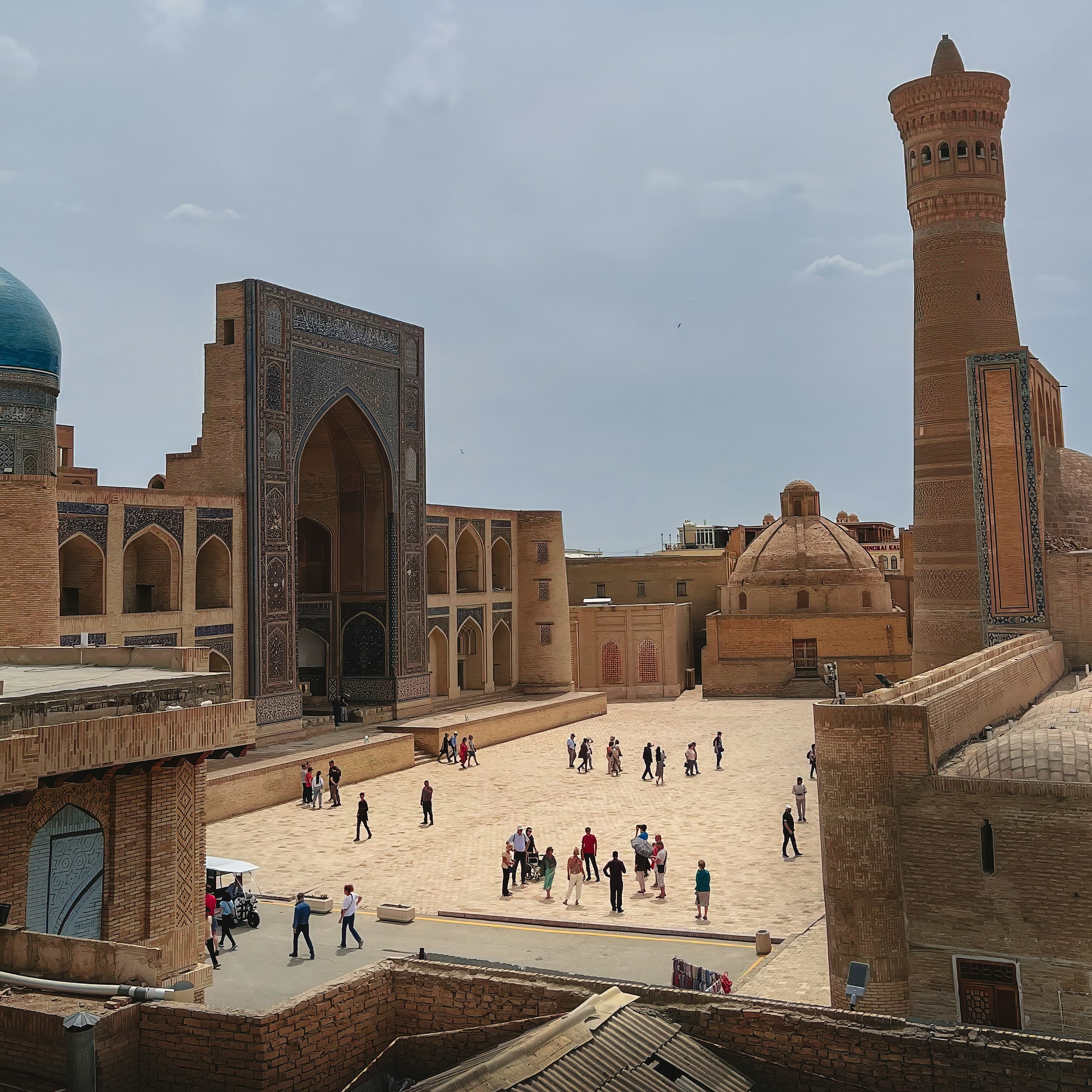 Bujará: el palacio de verano del último emir y el tren nocturno al desierto de Jiva