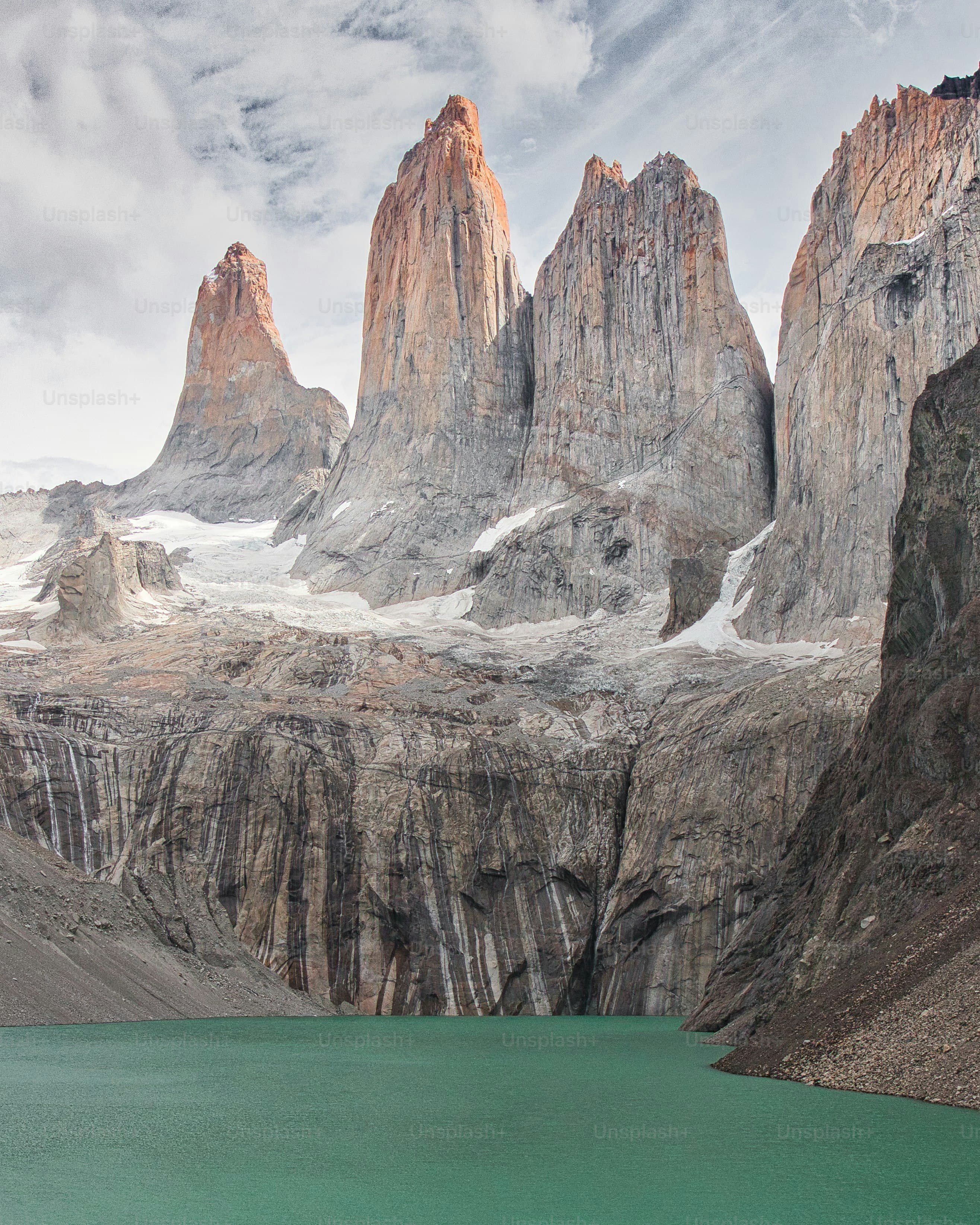 Las Torres del Paine: la caminata al mirador de las tres agujas de granito mas fotografiadas de America del Sur